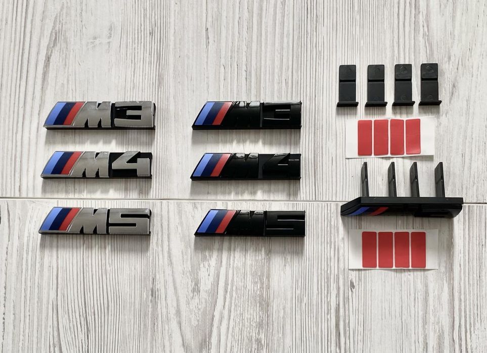 Емблема шильдик в решетку ноздри М3 М4 М5