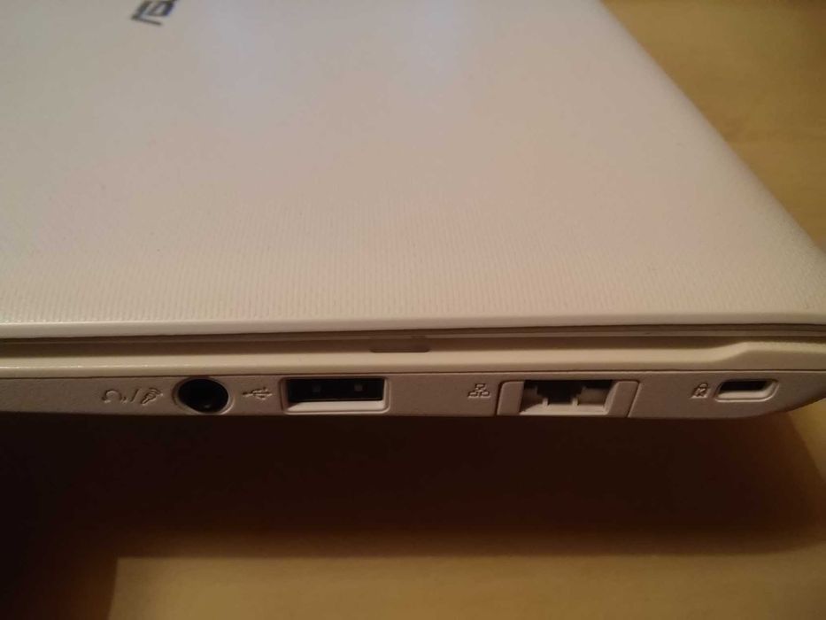 Laptop Asus, 11 cali, stan BDB