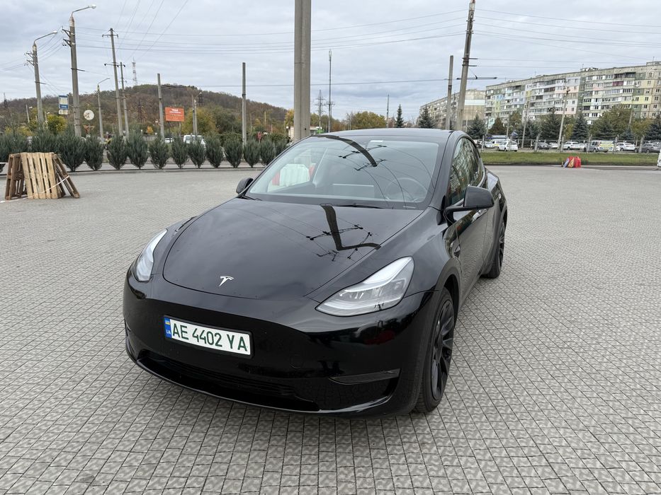 Tesla Model Y 2023
