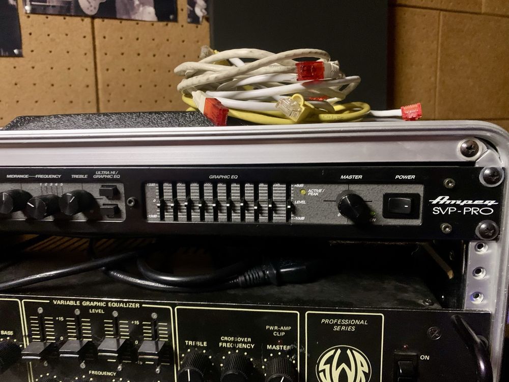 Ampeg SVP-PRO preamp lampowy do gitary basowej