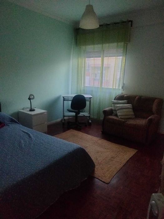 Quarto em Reboleira para casal