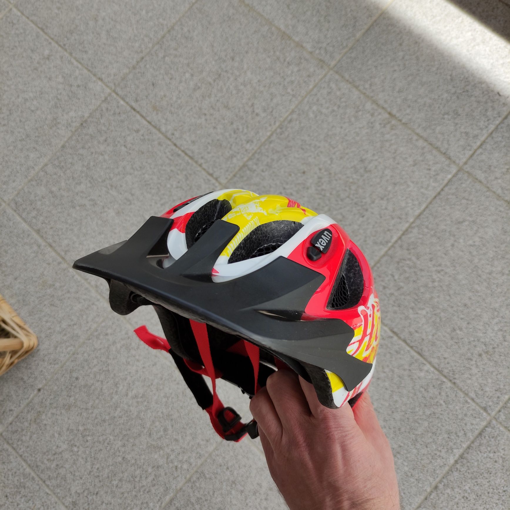 Kask UVEX dla dziecka ok 4-6 lat