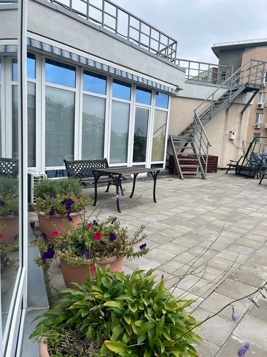 Лікар косметолог. БОТОКС . Ін'єкції краси.