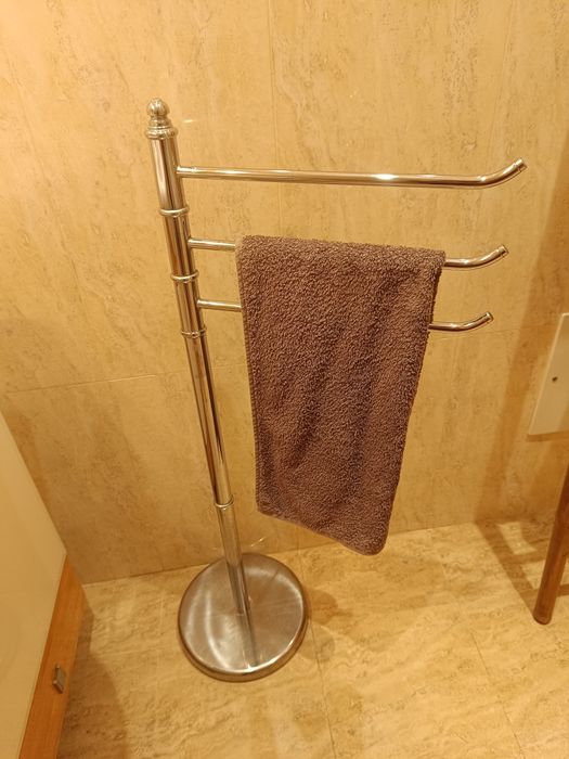 Suporte para toalhas WC