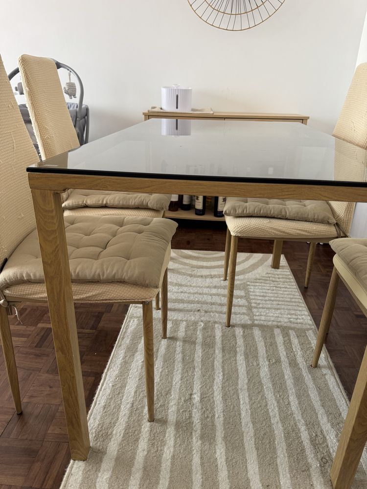 Mesa com tampo de vidro temperado 120x70cm
