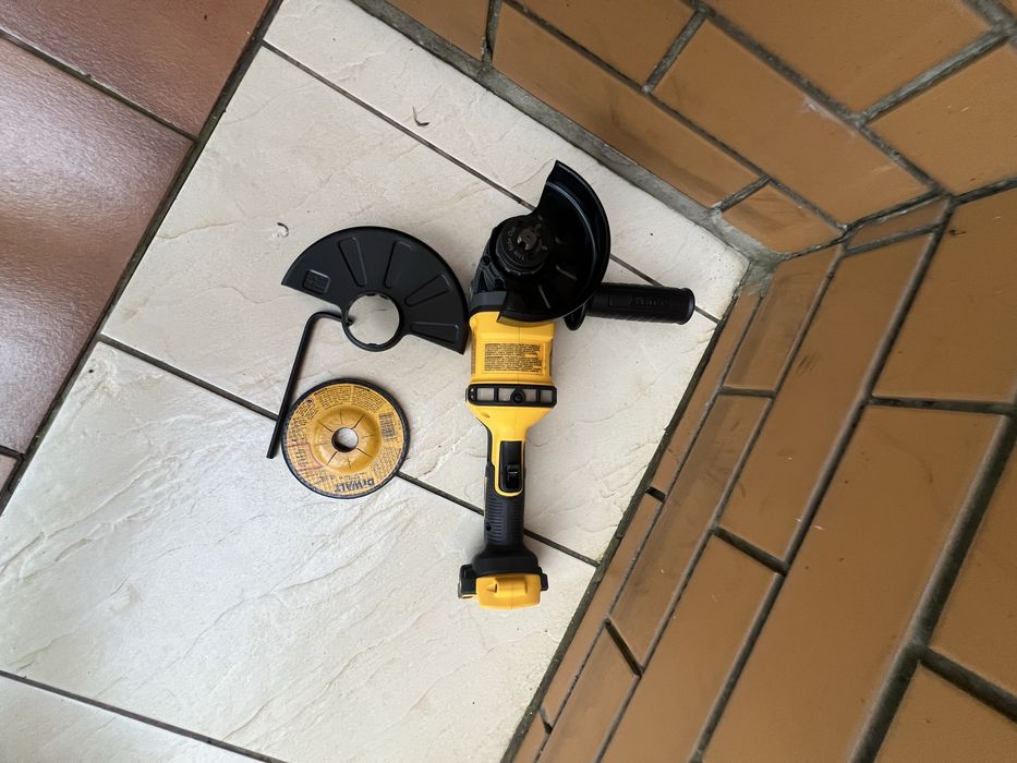 DeWALT DCG418 FLEXVOLT 60V Безщіткова болгарка УШМ 115-150 MM