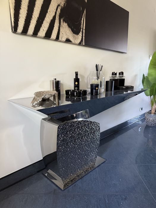 Designerska srebrna konsola lustrzana