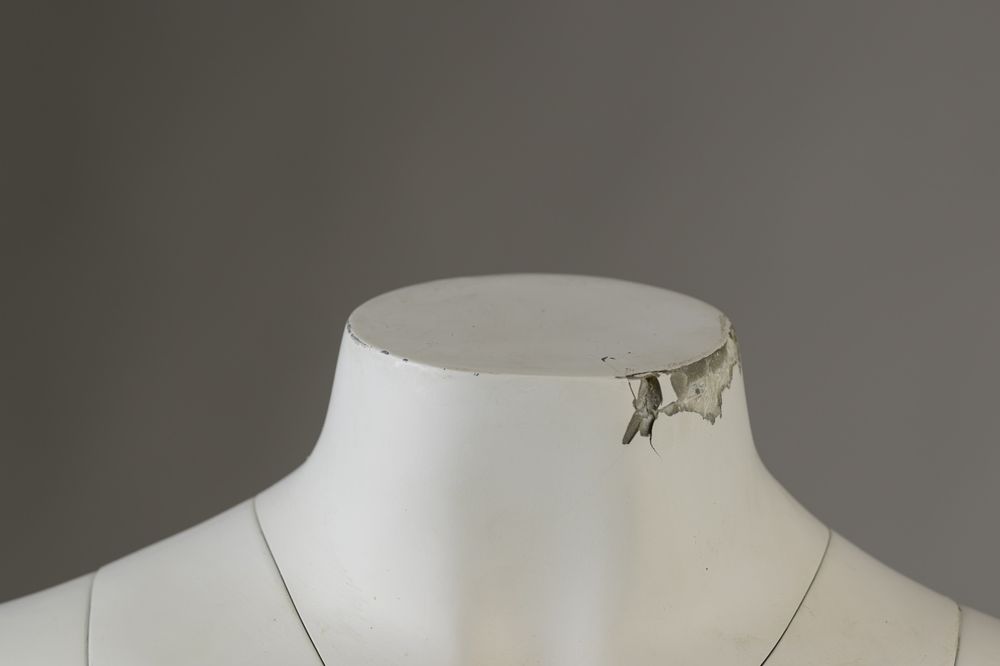 Manekin duch damski do zdjęć produktowych niewidzialny