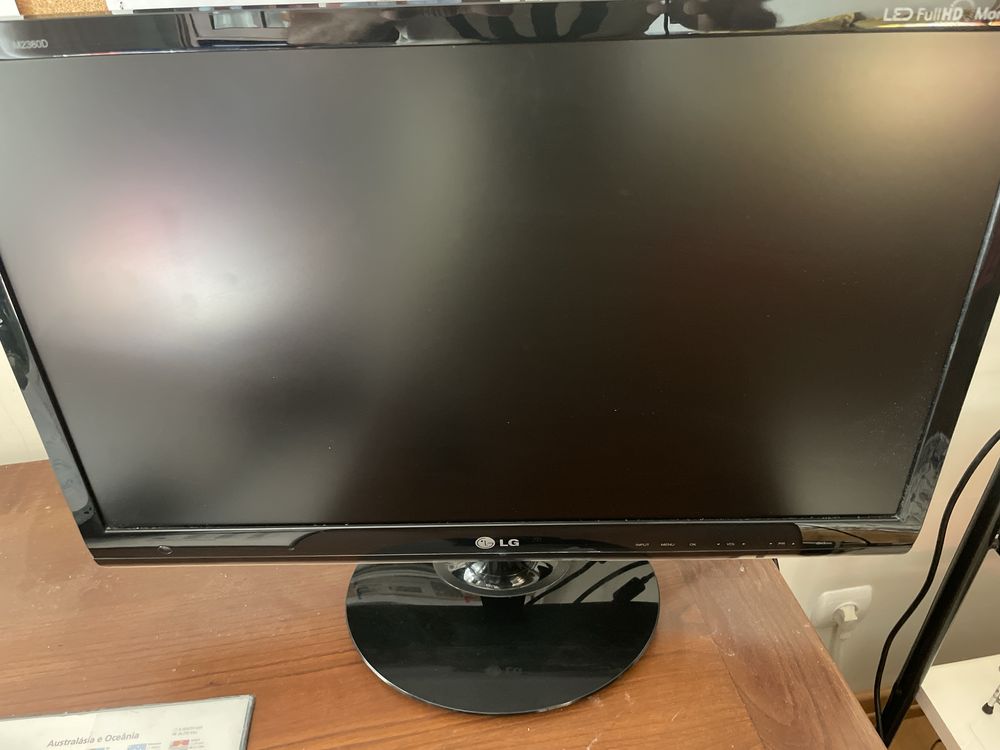 TV Monitor Led LCD 23”, modelo M2380D