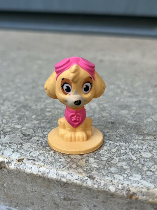 Boneco “Skye” - Patrulha Pata