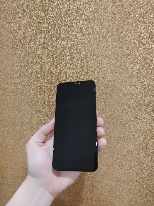 Дисплей iPhone 11 pro max без царапин, всё работает