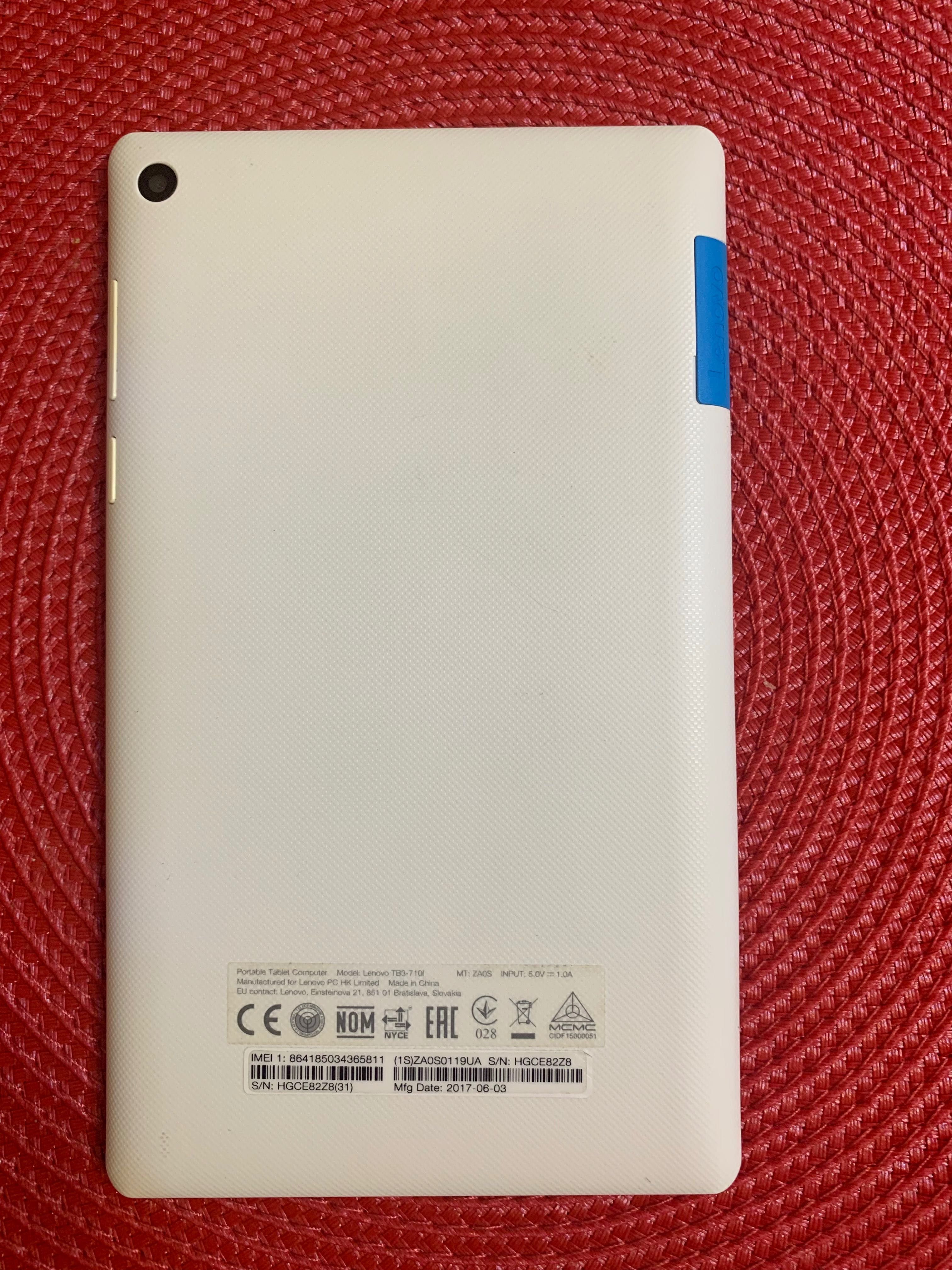 Tablet LENOVO TB3-710I