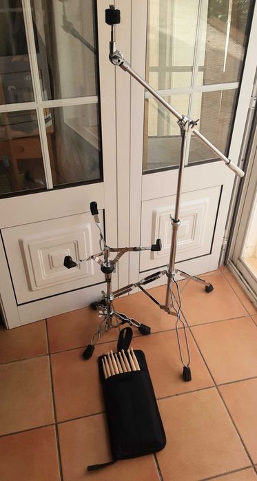 Tripé Millenium Prato Livre Novo + Bolsa Com Baquetas - 50€