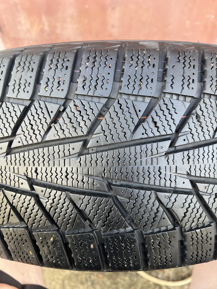 Комплект з 4 Шин Hankook Winter I*Cept iZ2 W616 205/55 R16 94Т