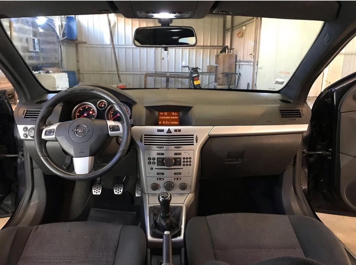 Opel astra GTC 5 LUGARES