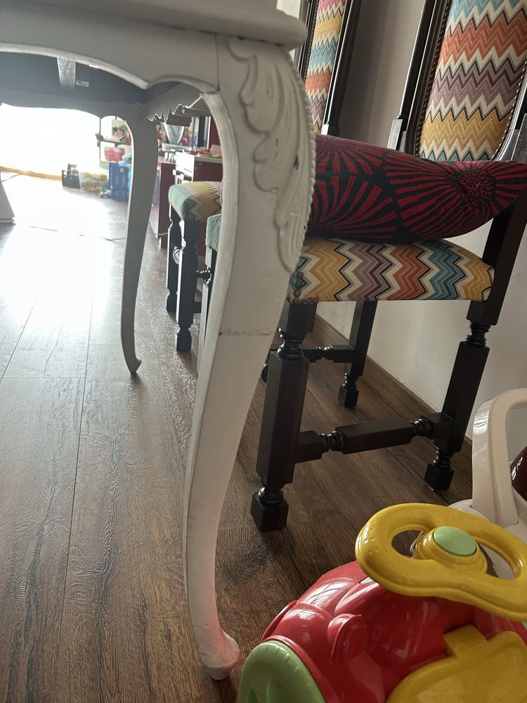 Conjunto de 6 cadeiras e mesa de refeicao