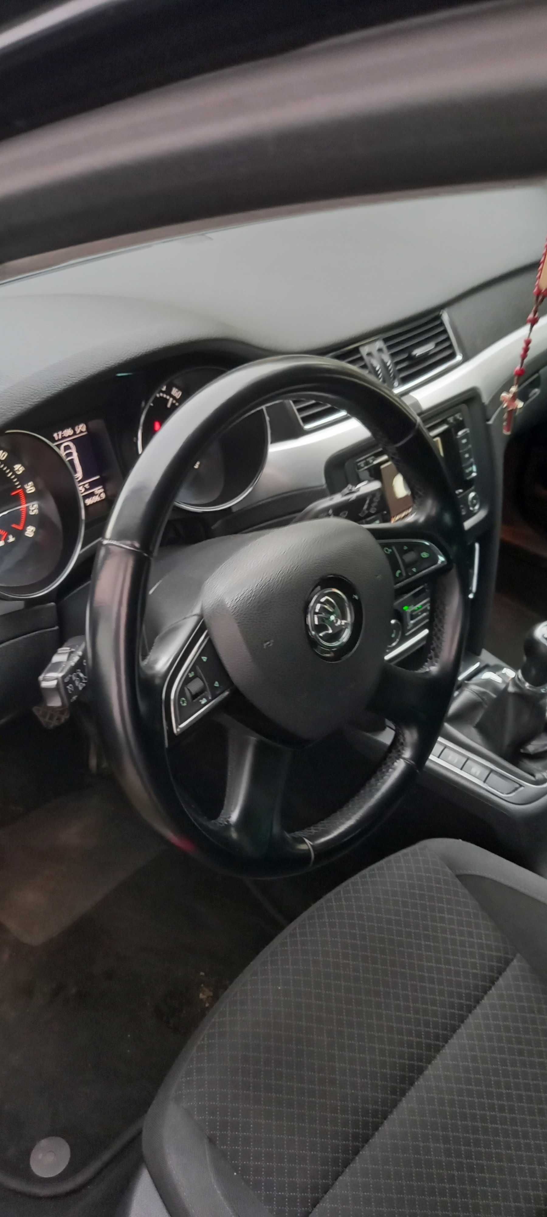 Skoda Superb  2013року