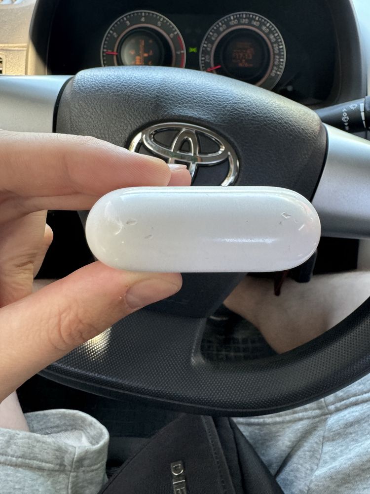 Кейс, футляр, зарядний пристрій apple airpods pro 2 A2700