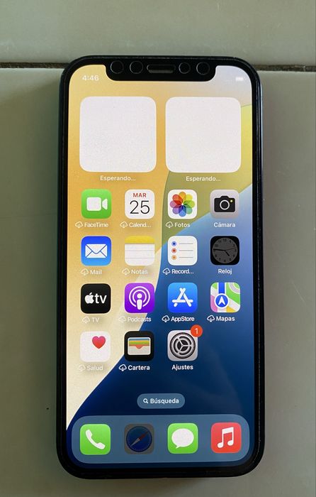 Iphone 12 mini 64% bateria 82%