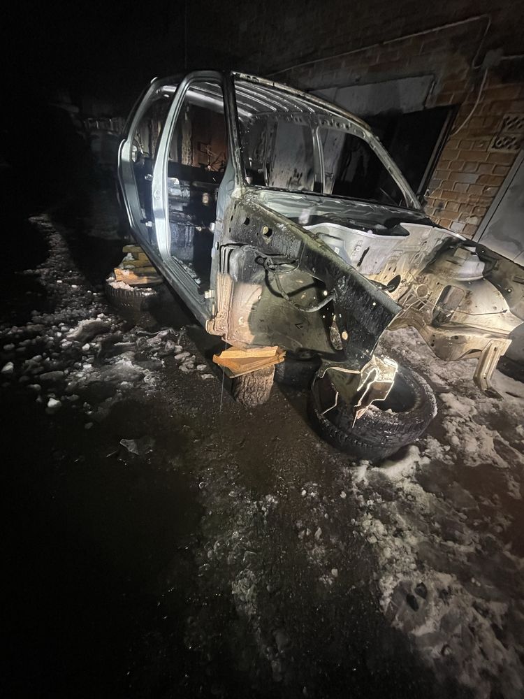 Кузов volkswagen pointer 2005р.