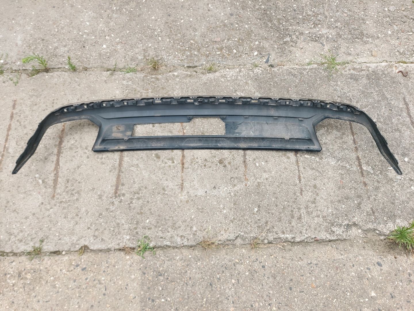 VW TIGUAN III R-LINE DOKŁADKA SPOILER ZDERZAKA 760807568E