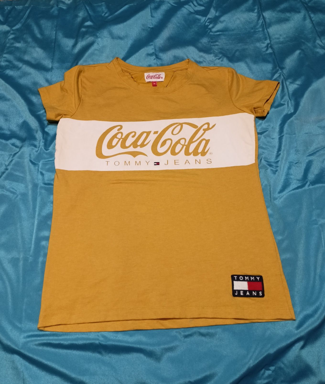 Koszulka damska Tommy Hilfiger Coca Cola rozmiar M/L.