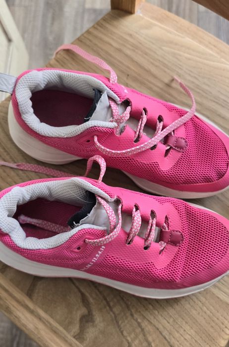 Дитячі кросівки, 8-9 років