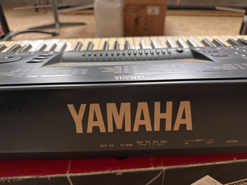 Синтезатор Yamaha