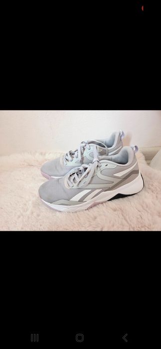 Sprzedam buty damskie reebook 39 rozmiar