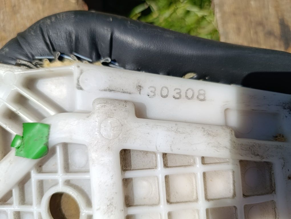Siedzenie fotel kanapa siedzisko Yamaha R1 1000 Rn04 ścigacz C4