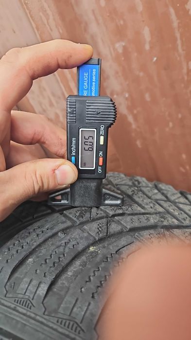 Opony zimowe 17cali dwie sztuki