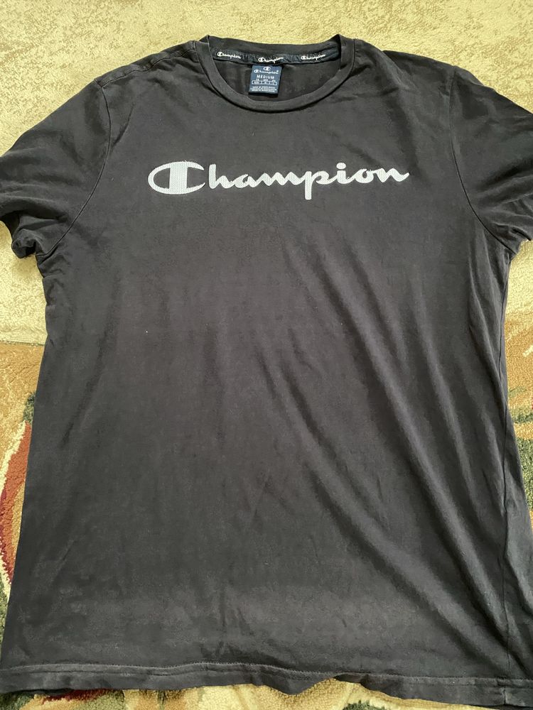 Продам футболку Champion