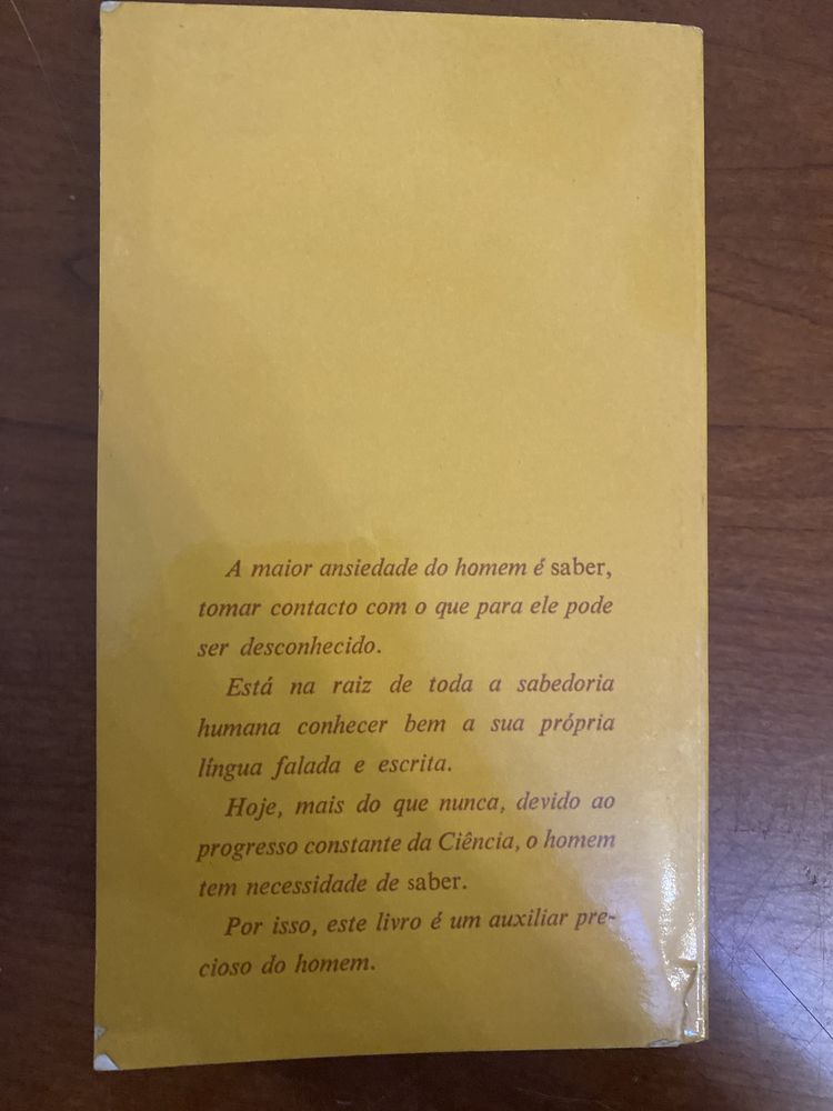 Livro Pontuário Ortográfico e Guia da Língua Portuguesa