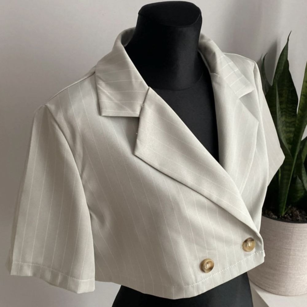 Krótka bluzka elegancka marynarka