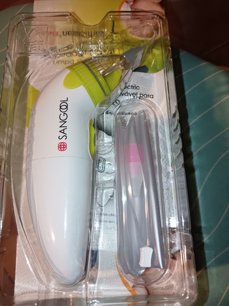 Aspirador de secreções bebe