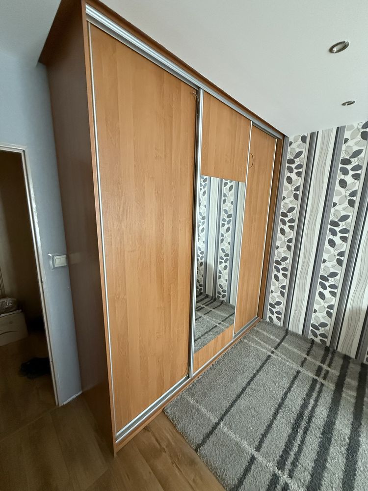 Szafa komandor bardzo pojemna