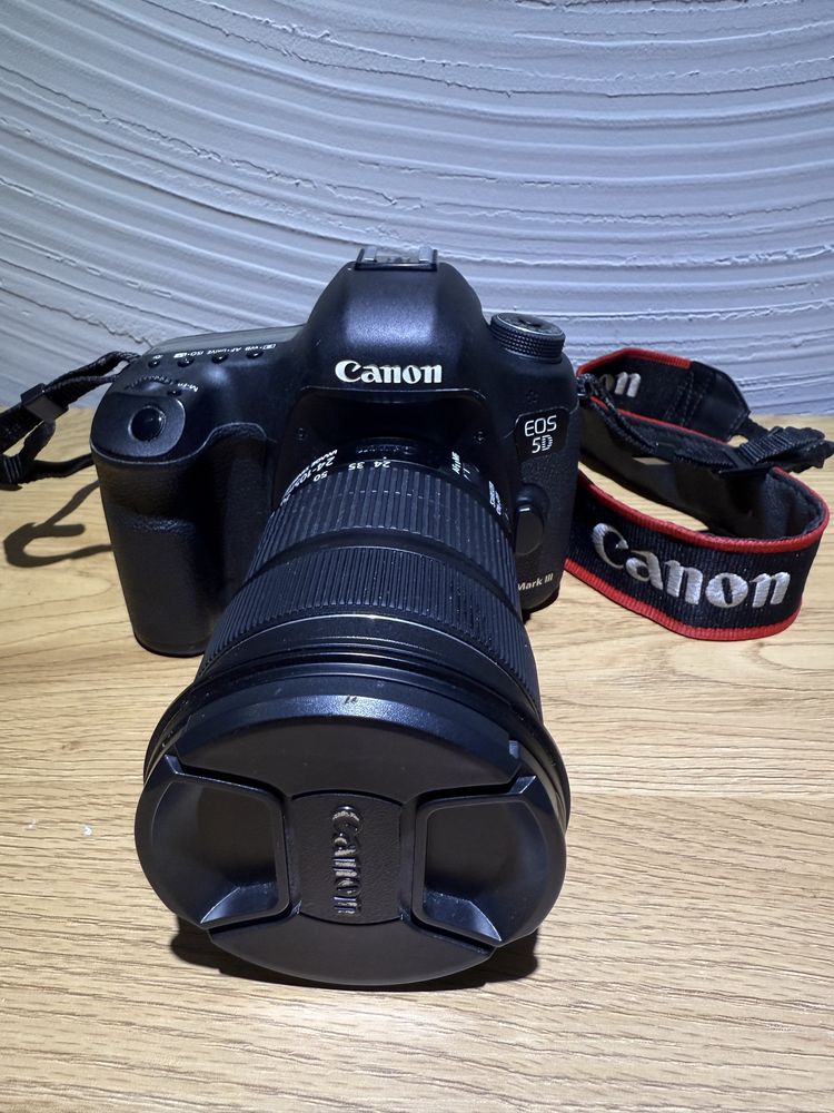 Цифровий фотоапарат Canon Eos 5D Mark 3