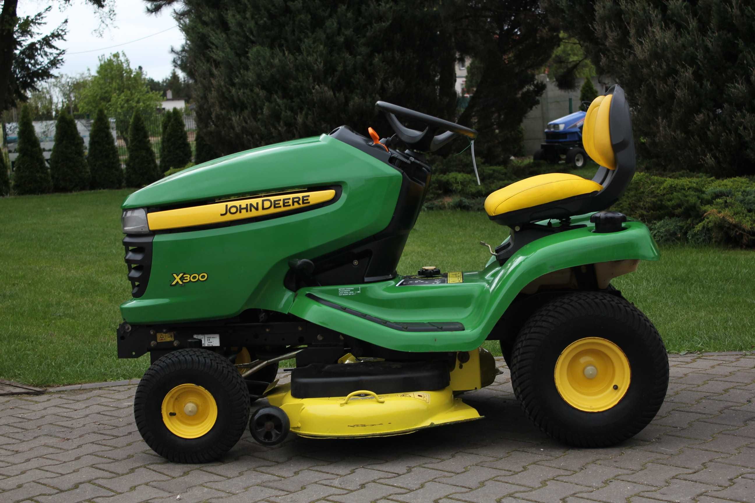 John deere X 300 V2 KAWASAKI TRAKTOREK Kosiarka