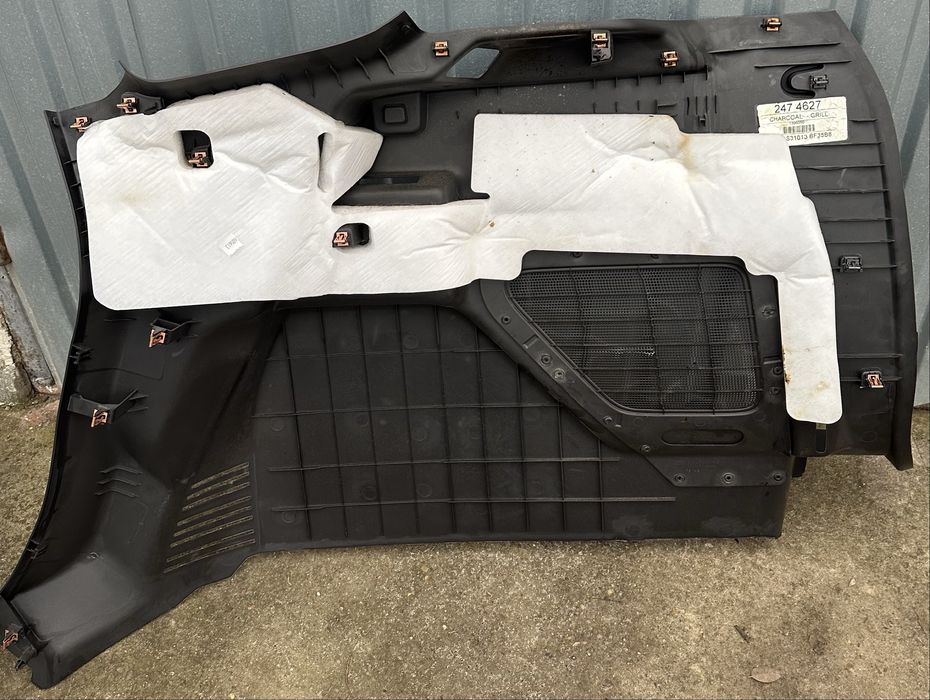 Обшивка кришки (двері) багажника Escape III, CJ5Z7831013BA