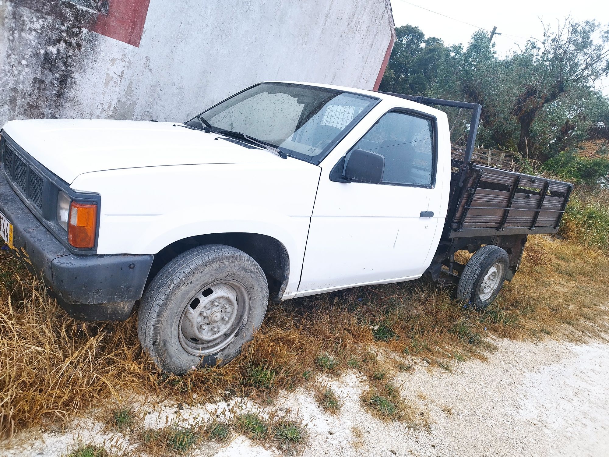NISSAN   D 21 TD 25