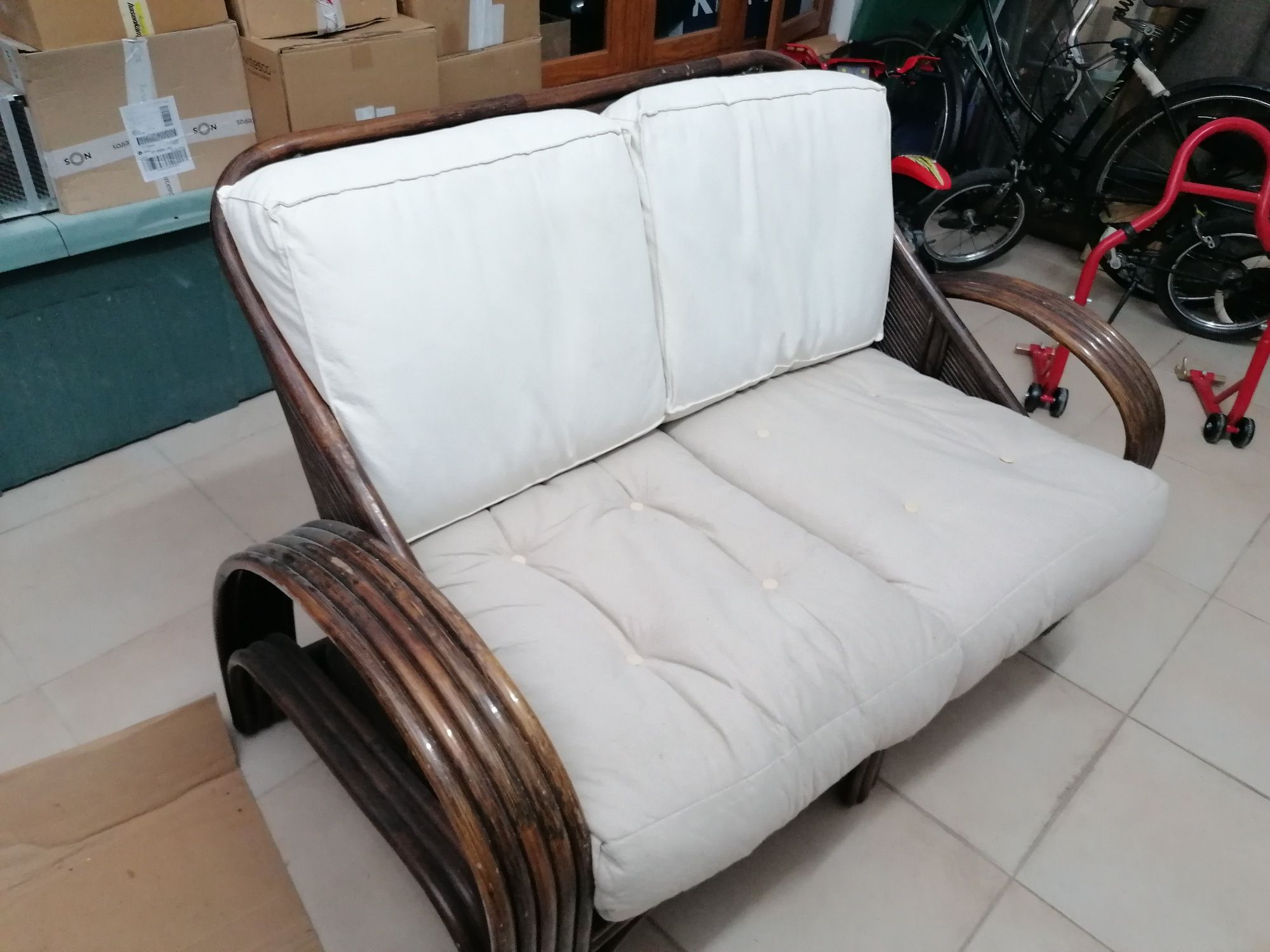 Cadeirão de verga em bom estado