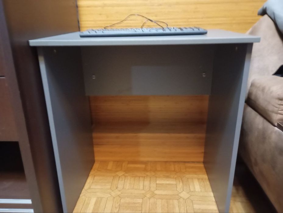 Стол компьютерный парта .