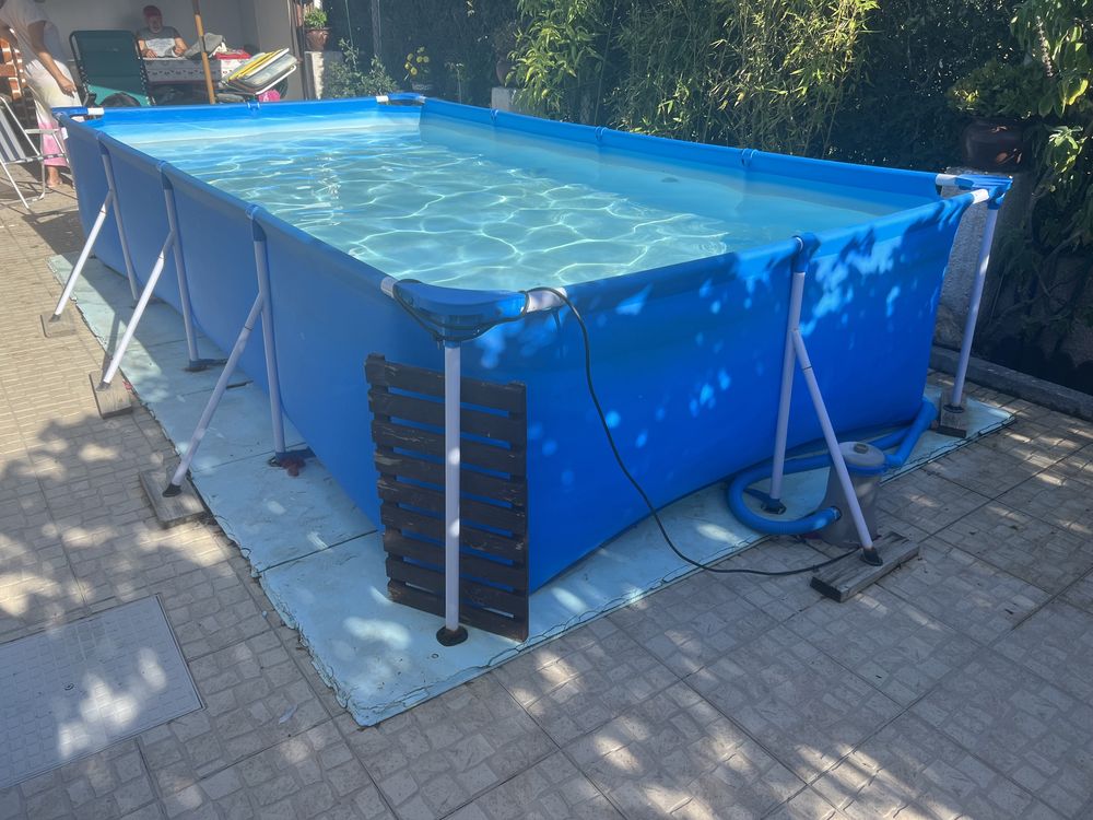 Piscina 4m x 2,11m (com muitos acessórios)