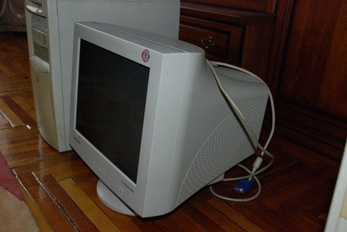 Распродажа!  Монитор SAMSUNG Sync Master 755 df
