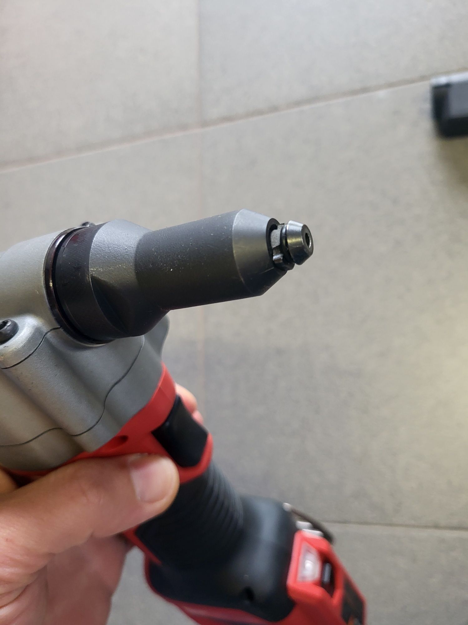 Milwaukee 2550 2550-20 M12 BPRT Заклепочник
