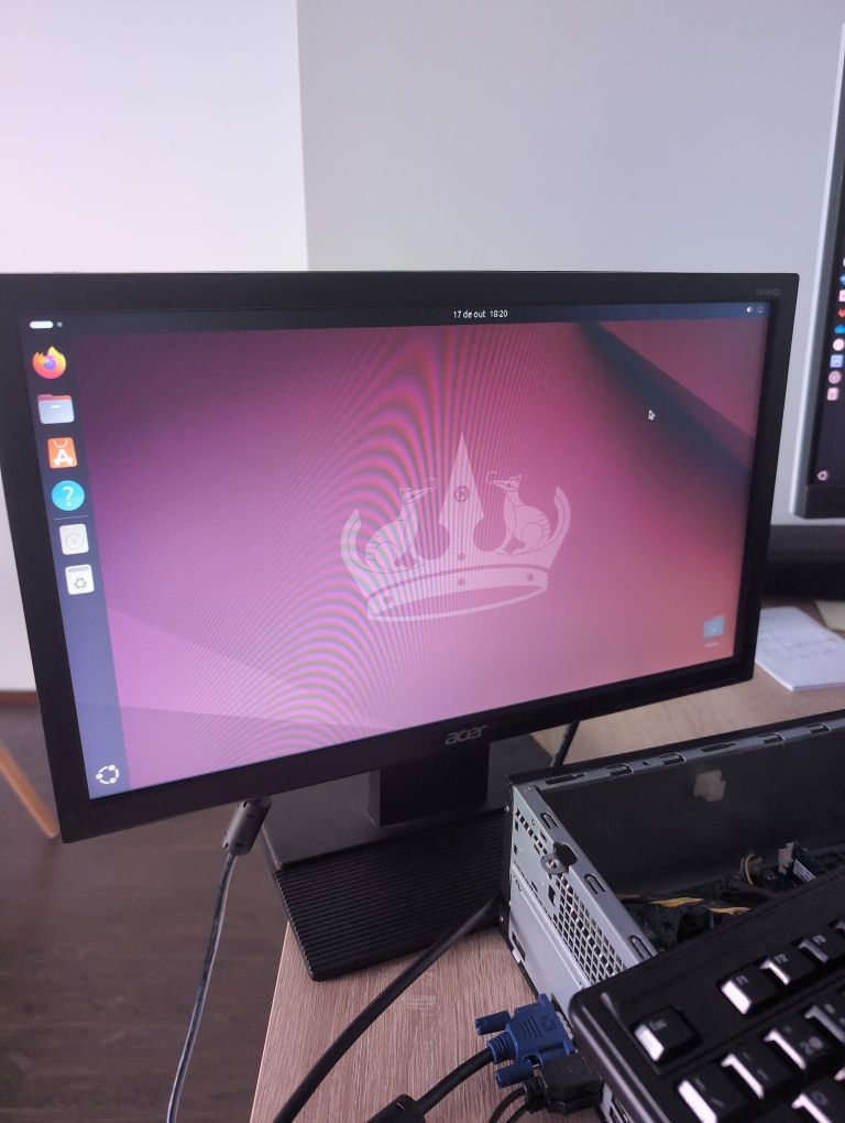 Mini PC + i5-7400T + 8GB + 250GB + TFT 19" - 120 EUR