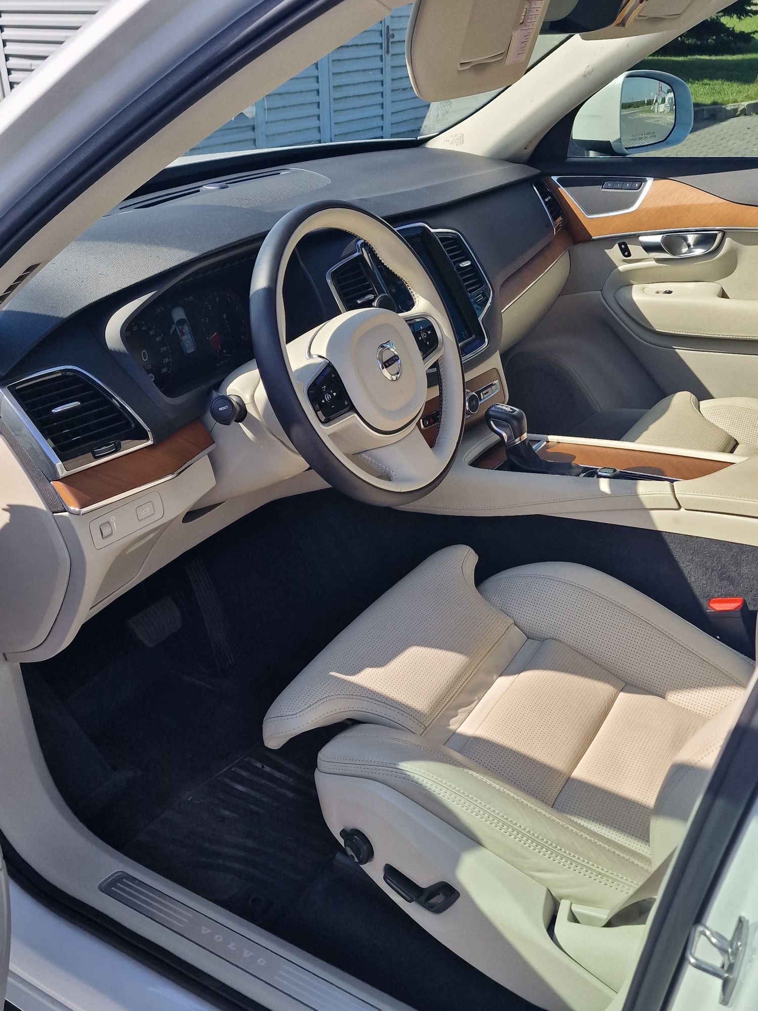 Auto do ślubu, Suv Volvo xc 90