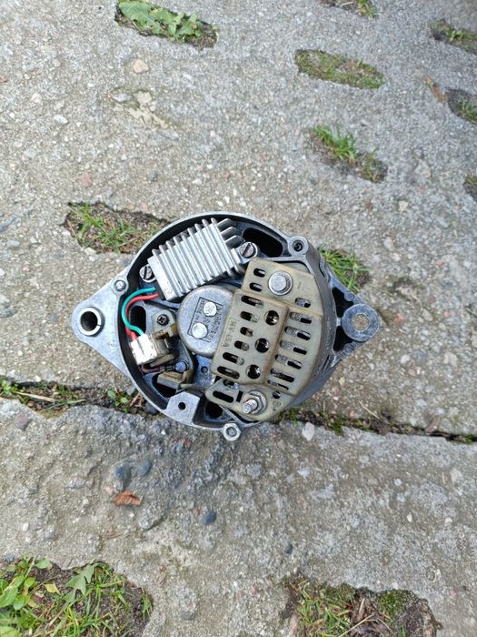 Alternator do Ursus C 360 3P, Iveco 14V  45A Magneti Marelli.