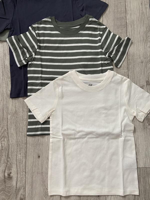 Новий комплект футболок h&m розмір 4-6 років