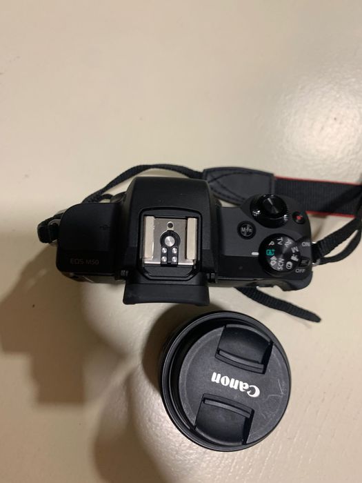 Câmera Canon EOS M50 + lente 15- 45mm